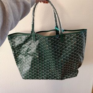 Stylish Green Tote Bag